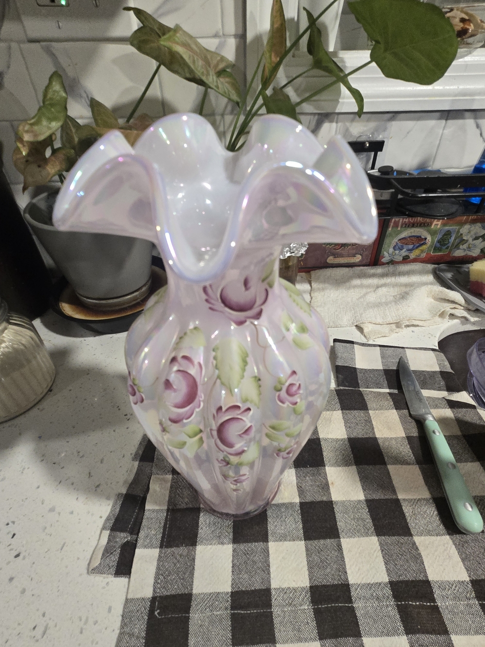 Rare Vintage Fenton Hand Painted Irredescent Pink Vase Signed Artist Jo Lynch - Picture 2 of 10